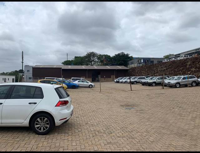 600M² WAREHOUSE TO LET IN GLEN ANIL
