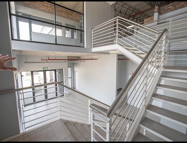 3,227M² WAREHOUSE TO LET IN POMONA AH