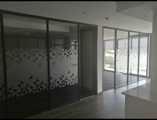 1,678.58M² OFFICE TO LET IN LA LUCIA RIDGE