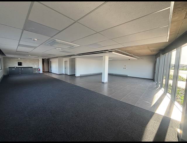 4,375M² WAREHOUSE TO LET IN BLACKHEATH INDUSTRIAL
