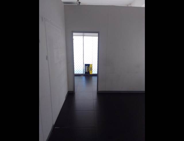 208M² BUSINESS CENTRE TO LET IN GLENWOOD