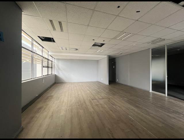 698M² OFFICE TO LET IN ROSEBANK