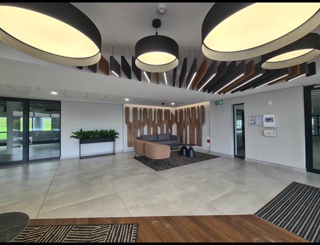 1,766.60M² OFFICE TO LET IN VORNA VALLEY