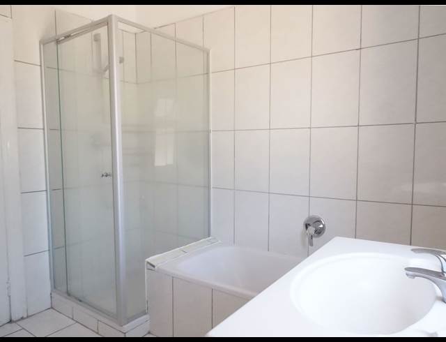 4 bed property to rent in OBSERVATORY