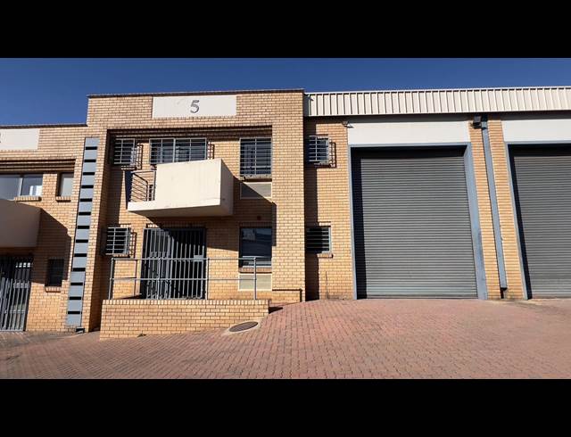 265.68M² WAREHOUSE TO LET IN DRIEHOEK