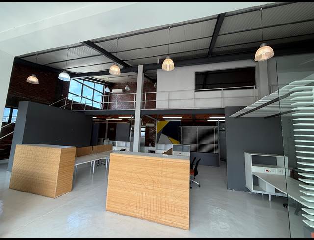 260M² OFFICE TO LET IN WOODSTOCK