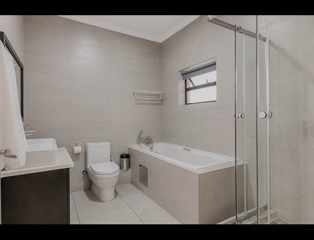 16 BEDROOM GUEST HOUSE TO LET IN BROADACRES
