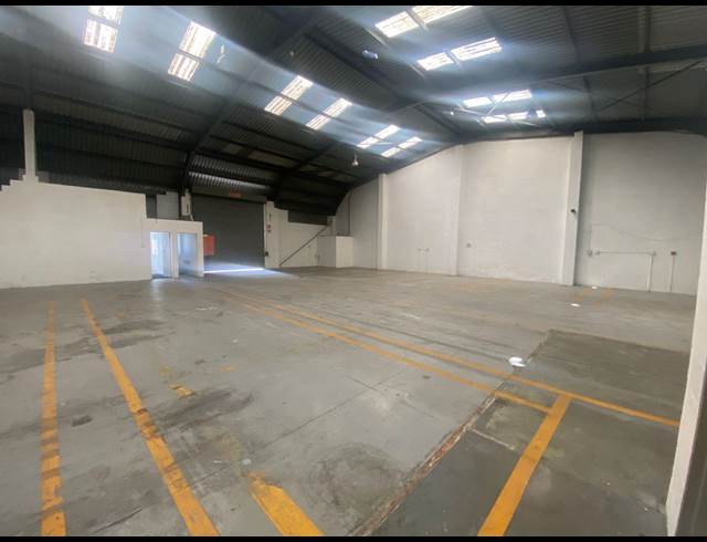 775M² WAREHOUSE TO LET IN OTTERY