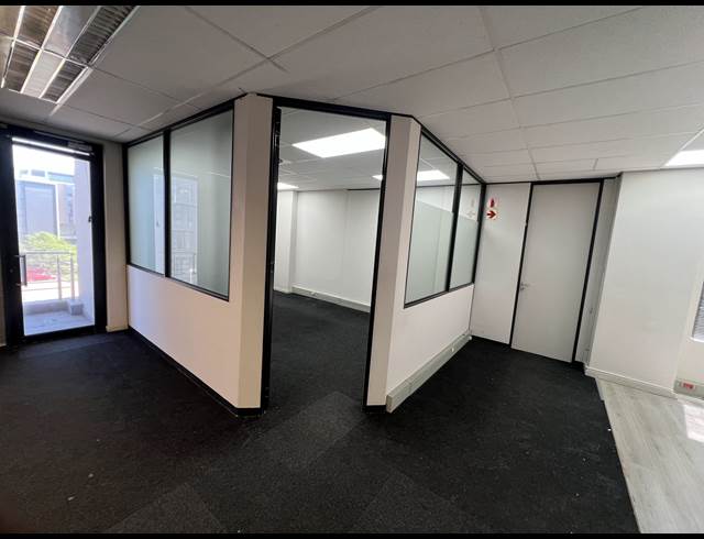 392M² OFFICE TO LET IN UMHLANGA RIDGE