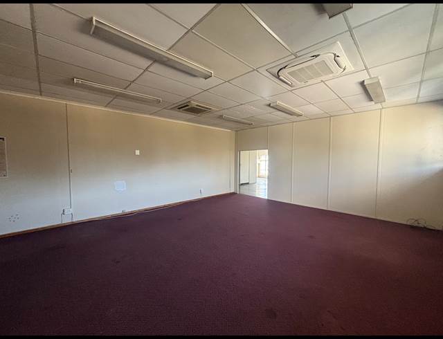 142M² BUILDING TO LET IN ELSIES RIVER
