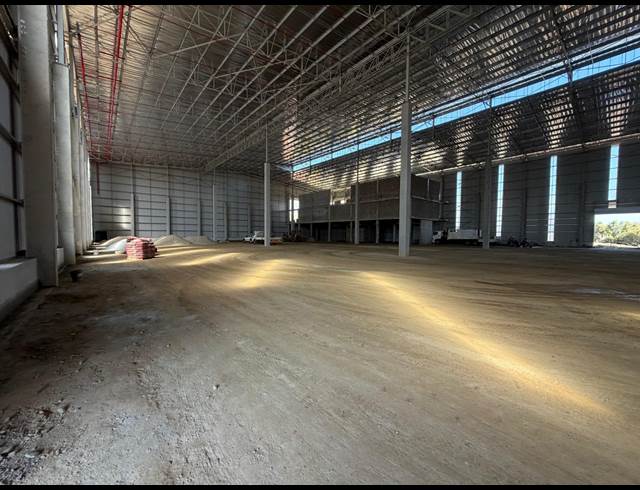 11,443M² WAREHOUSE TO LET IN HALFWAY HOUSE