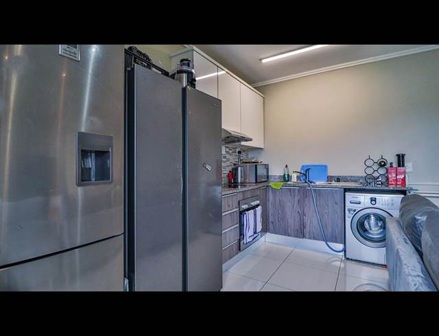1 BEDROOM APARTMENT TO LET IN UMHLANGA RIDGE