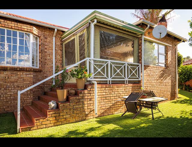 3 bed property to rent in CHANCLIFF AH