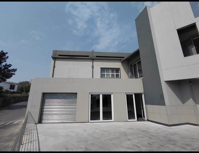 430M² OFFICE TO LET IN HALFWAY GARDENS