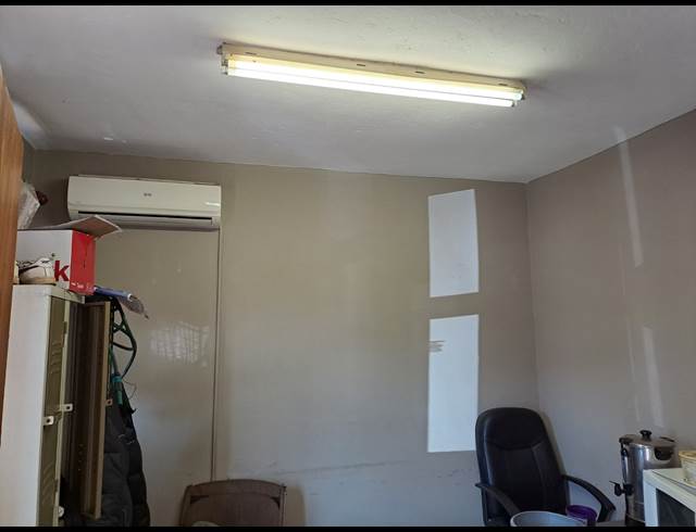 425M² WAREHOUSE TO LET IN POMONA