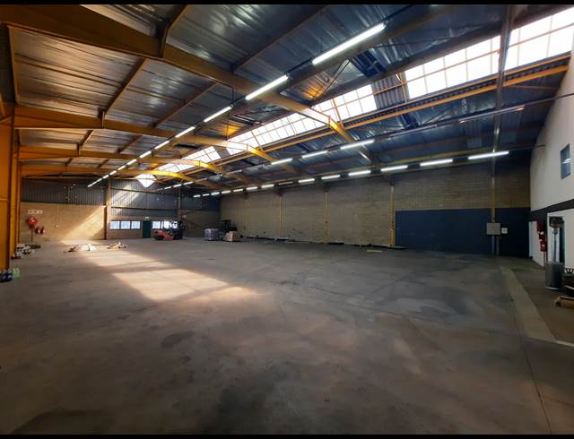986M² WAREHOUSE TO LET IN ROBERTVILLE
