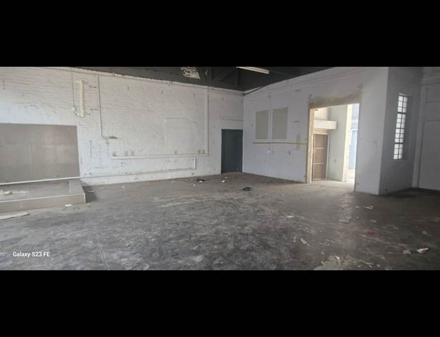 146M² WAREHOUSE TO LET IN DOORNFONTEIN