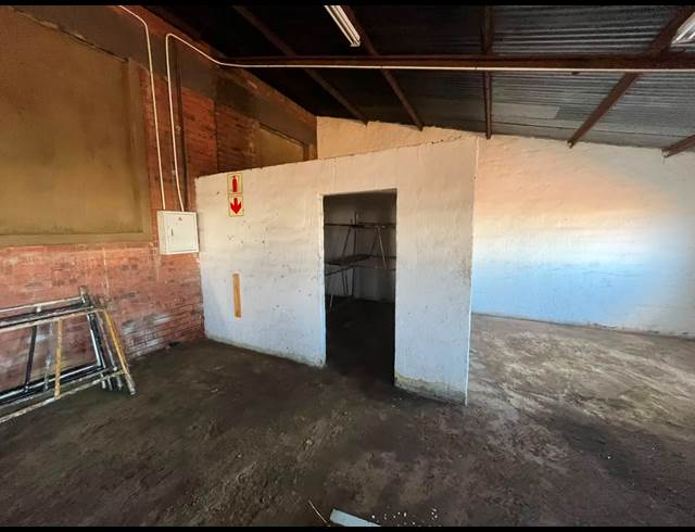 373M² WAREHOUSE TO LET IN NEW ERA