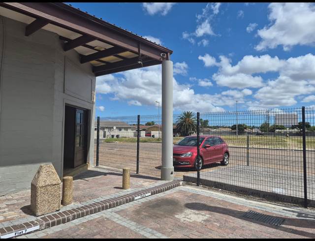 144M² RETAIL TO LET IN KRAAIFONTEIN INDUSTRIA