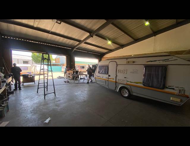 320M² WAREHOUSE TO LET IN HENNOPSPARK