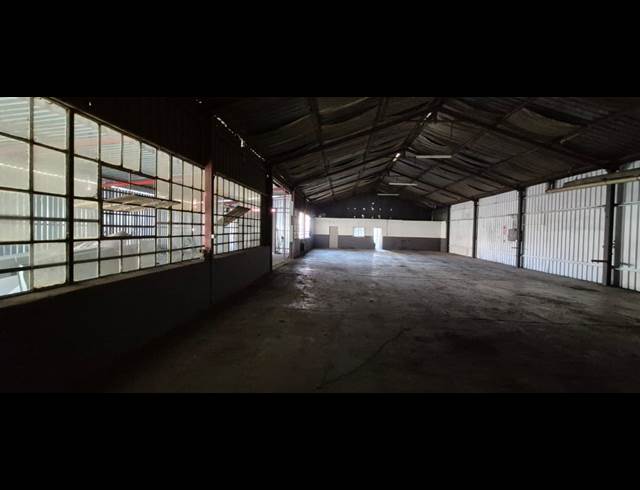 540M² WAREHOUSE TO LET IN ANDERBOLT