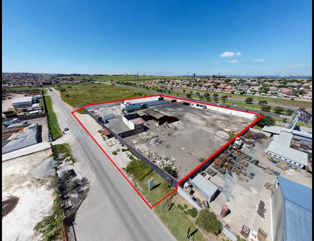 1,500M² INDUSTRIAL YARD TO LET IN COMMERCIA