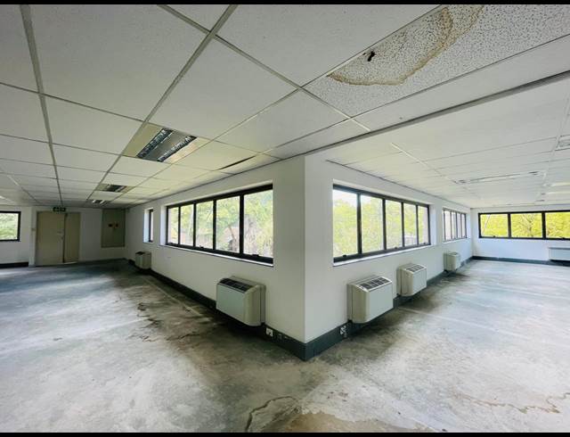 684M² OFFICE TO LET IN RANDJESPARK