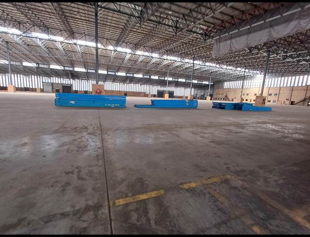 22,510M² WAREHOUSE TO LET IN COSMO CITY