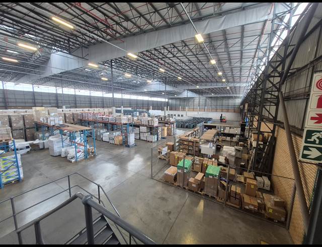 13,926M² WAREHOUSE TO LET IN GOSFORTH PARK