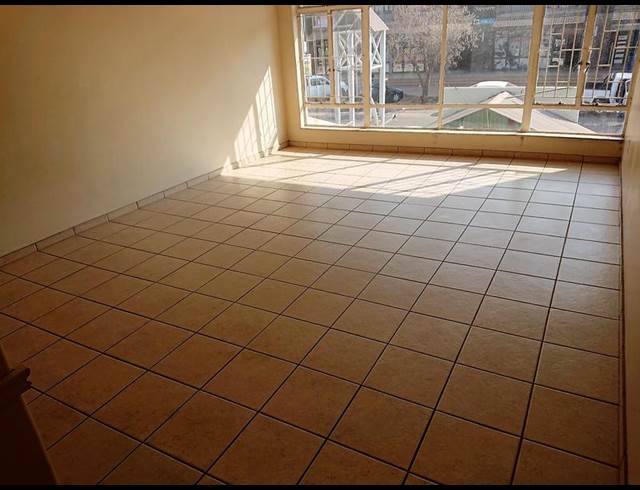 1 BEDROOM PROPERTY TO RENT IN DIE BULT