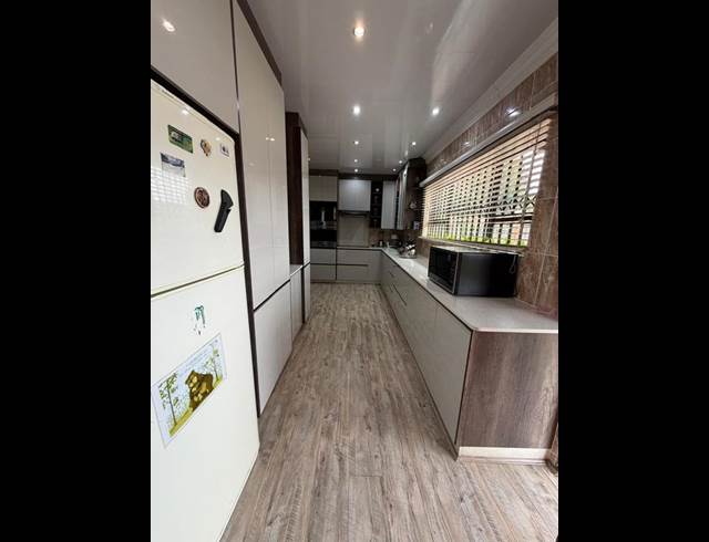 4 BEDROOM PROPERTY TO RENT IN SUNAIR PARK