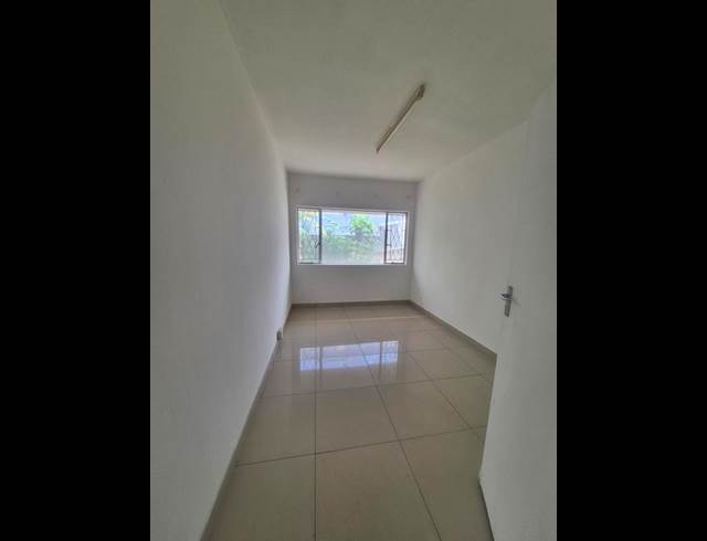 1 BEDROOM PROPERTY TO RENT IN OVERPORT