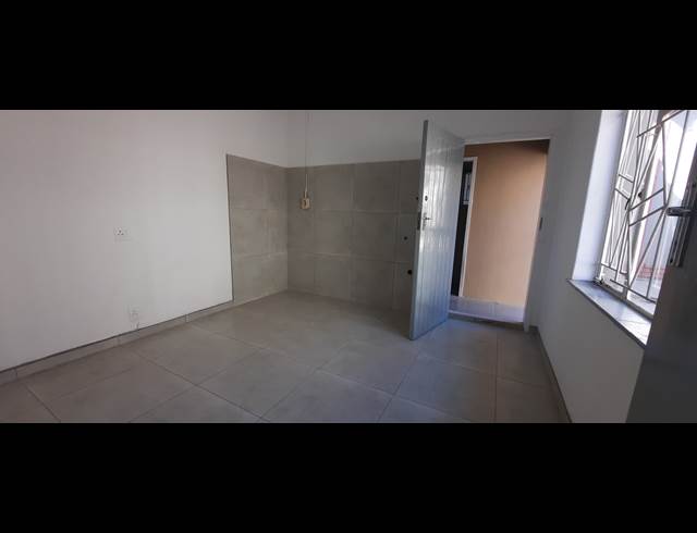 65M² OFFICE TO LET IN LAUDIUM