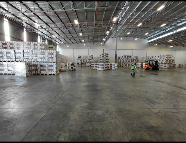 2,940M² WAREHOUSE TO LET IN POMONA