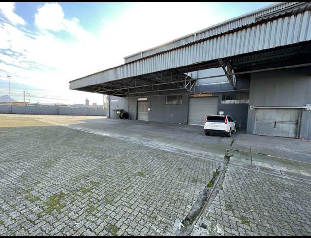 2,400M² WAREHOUSE TO LET IN NDABENI