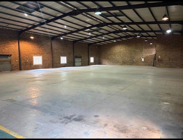 1,200M² WAREHOUSE TO LET IN KIRKNEY
