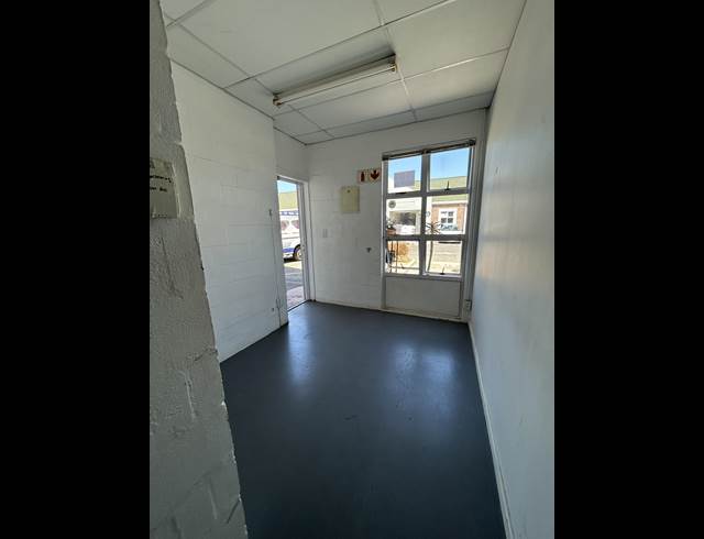 100M² BUSINESS CENTRE TO LET IN MARCONI BEAM INDUSTRIA