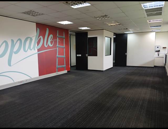 200M² OFFICE TO LET IN WESTVILLE