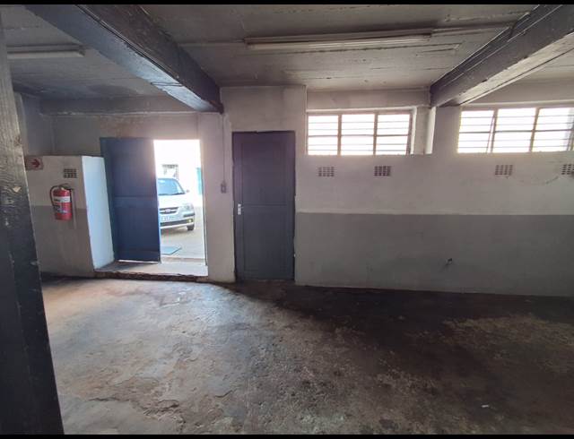65M² WAREHOUSE TO LET IN HERIOTDALE