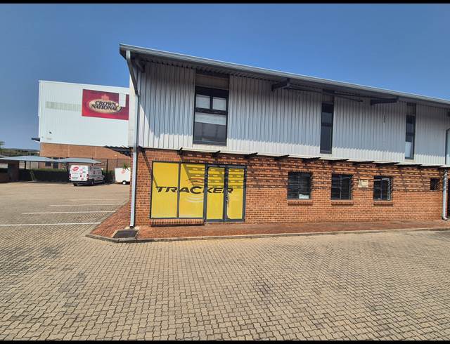 372M² WAREHOUSE TO LET IN RIVERSIDE PARK