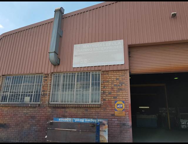 420M² WAREHOUSE RENTED IN SEBENZA