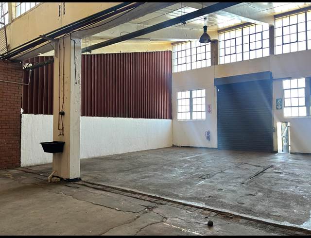 141M² WAREHOUSE TO LET IN NEW ERA