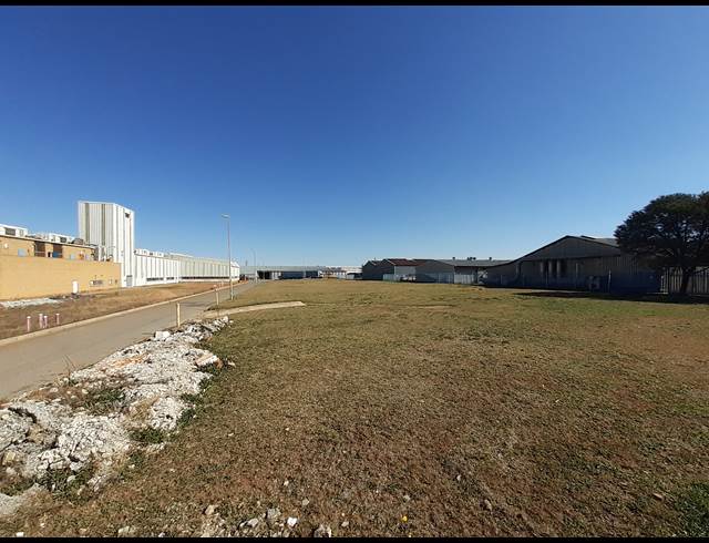2,200M² FACTORY TO LET IN CHAMDOR