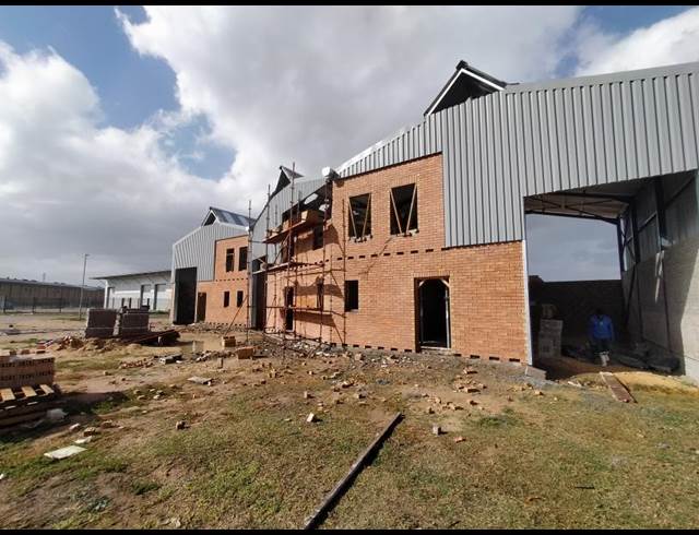 148M² FACTORY RENTED IN FISANTEKRAAL