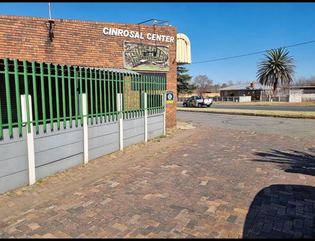 200M² RETAIL TO LET IN CASSELDALE