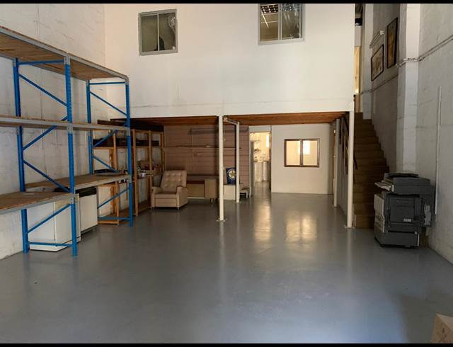 150M² WAREHOUSE TO LET IN GLEN ANIL