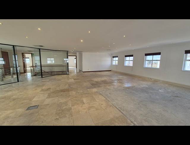 235M² OFFICE TO LET IN WESTLAKE