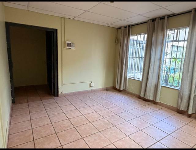 45M² OFFICE TO LET IN WIERDA PARK
