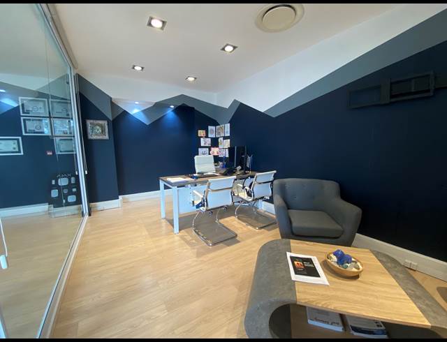 132M² OFFICE TO LET IN BROOKLYN