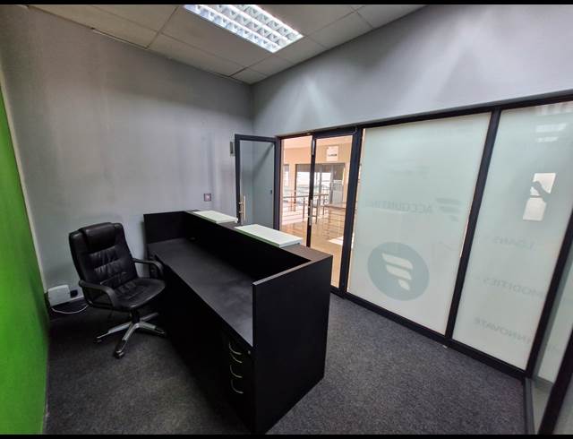 133M² OFFICE TO LET IN IMPALA PARK